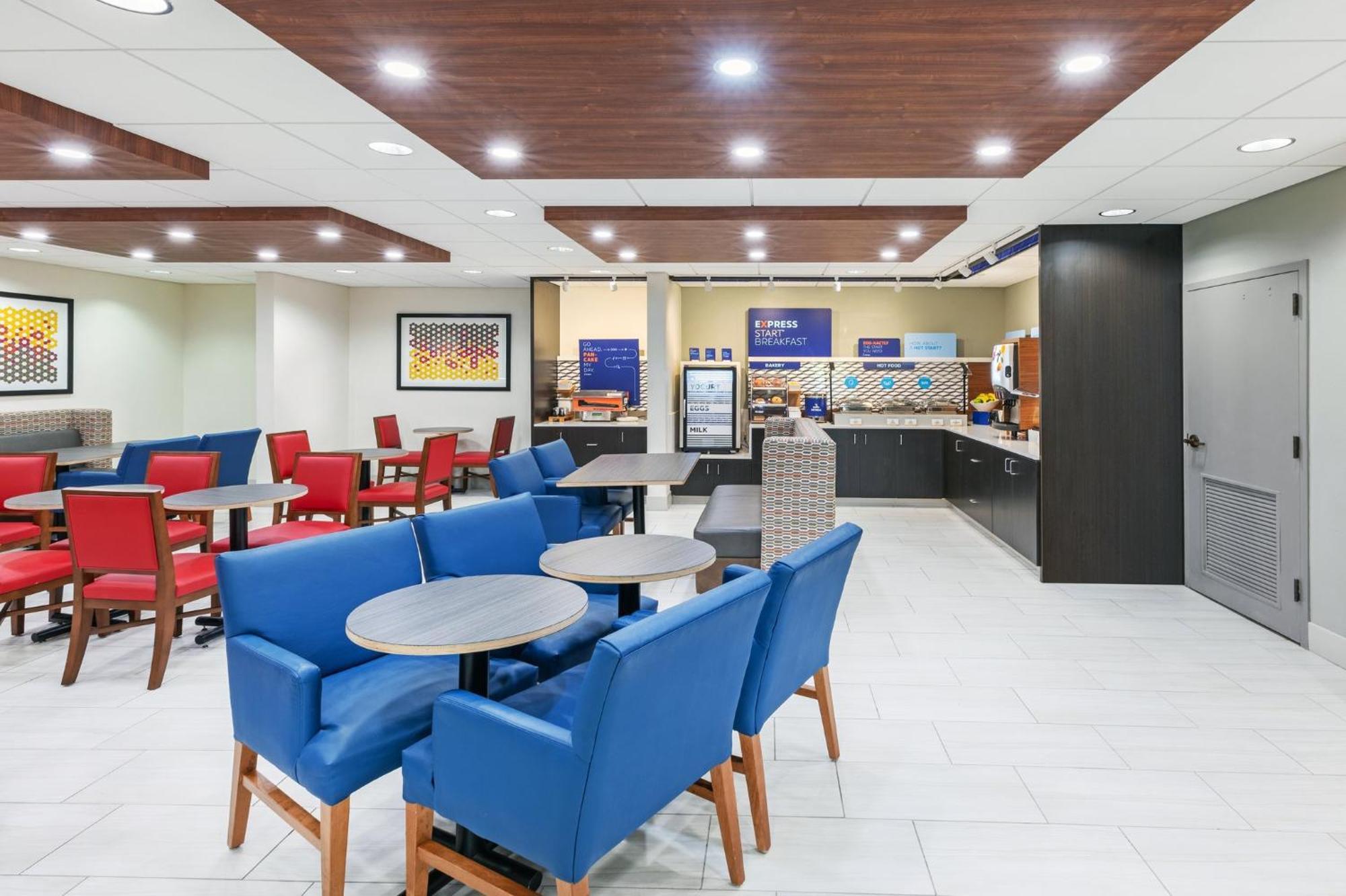 Holiday Inn Express & Suites Sulphur - Lake Charles By Ihg Exterior foto